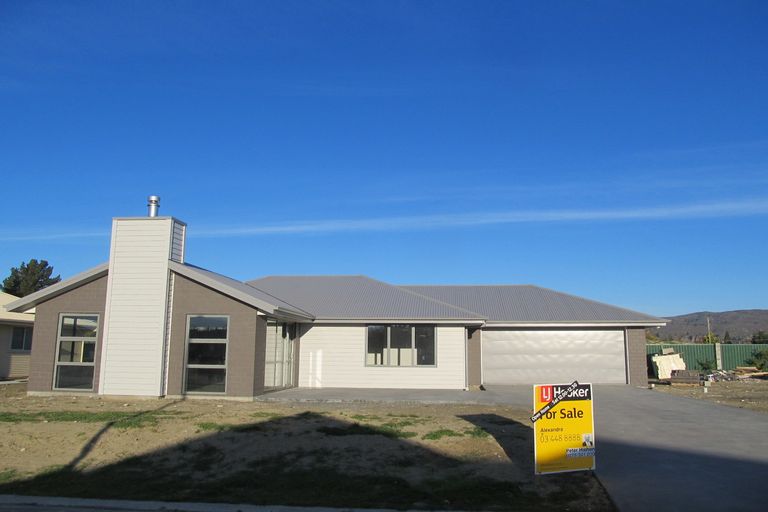 Photo of property in 8 Walker Place, Alexandra, 9320