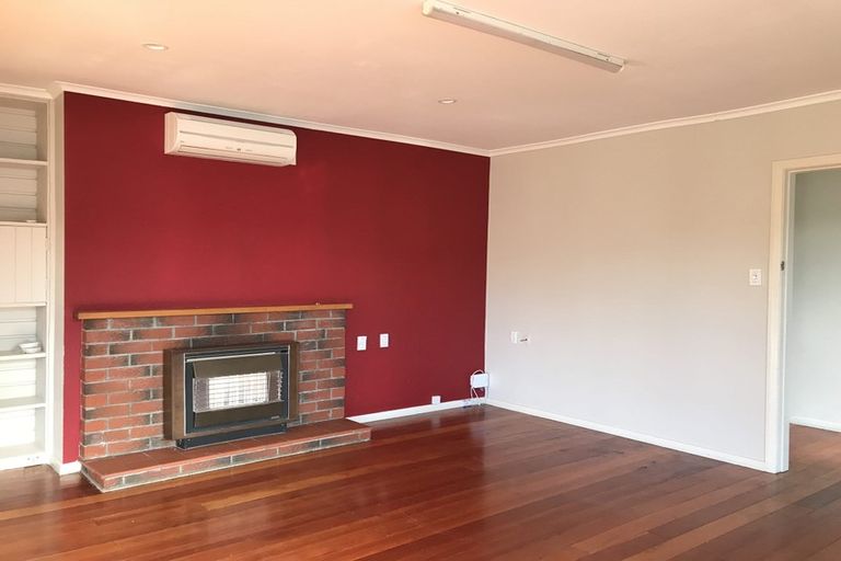 Photo of property in 24 Severn Street, Island Bay, Wellington, 6023