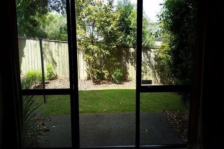 Photo of property in 9/548 Albany Highway, Albany, Auckland, 0632