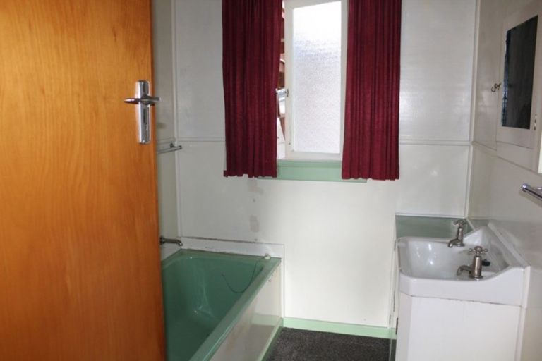 Photo of property in 72 Durham Street, Winton, 9720