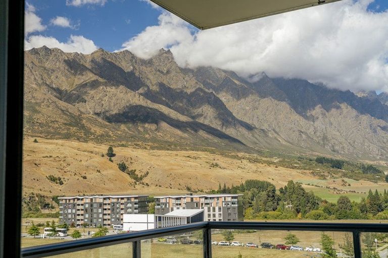 Photo of property in Wyndham Gardens Apartments, 30 Red Oaks Drive, Frankton, Queenstown, 9300
