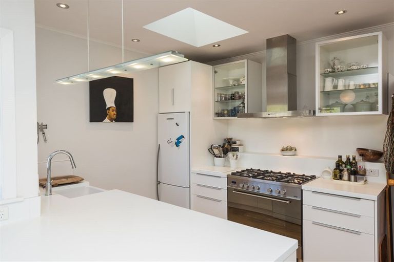 Photo of property in 10 Harbour View Terrace, Cass Bay, Lyttelton, 8082