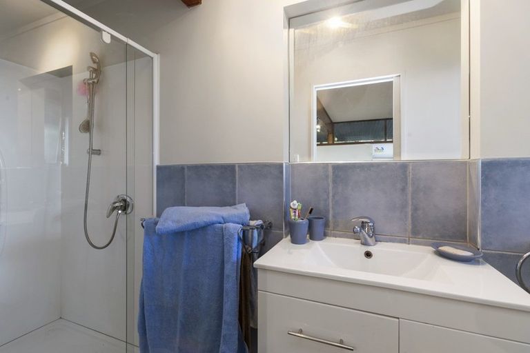 Photo of property in 117 Dowse Drive, Maungaraki, Lower Hutt, 5010