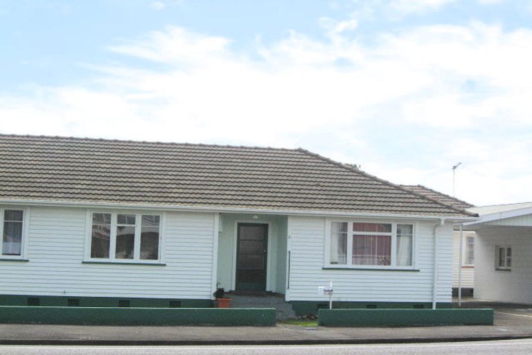 Photo of property in 1/286 Saint Aubyn Street, New Plymouth, 4310
