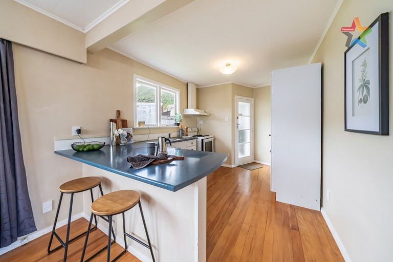 Photo of property in 62 Russell Road, Wainuiomata, Lower Hutt, 5014