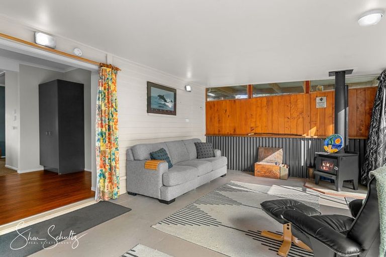 Photo of property in 8 Montaine Place, Maungaturoto, 0520