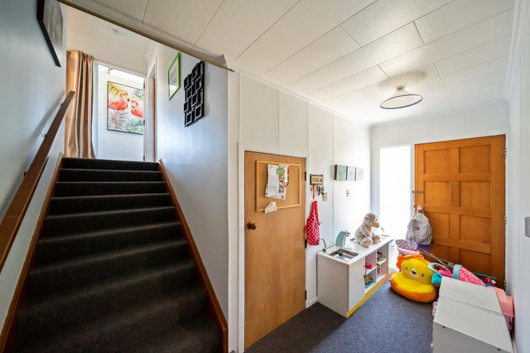 Photo of property in 89 Clawton Street, Westown, New Plymouth, 4310