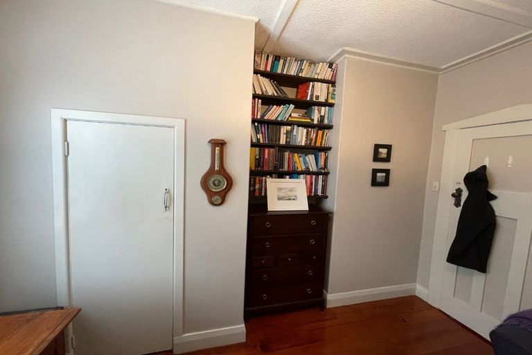 Photo of property in 74 Mitchell Street, Brooklyn, Wellington, 6021