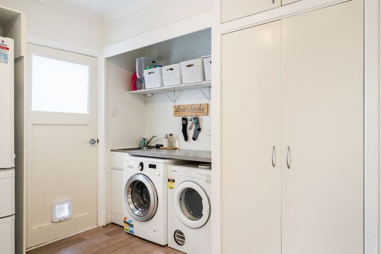 Photo of property in 22 Greenaway Road, Waikanae, 5036