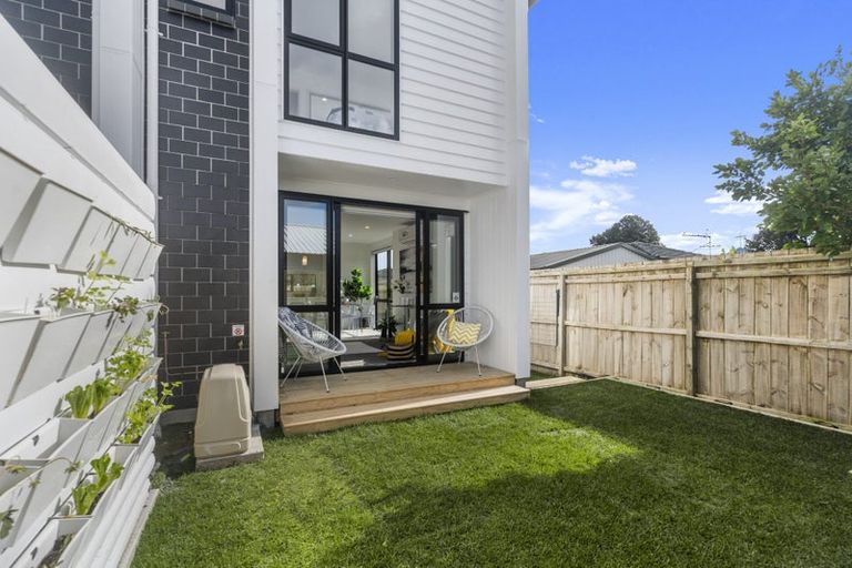 Photo of property in 12c Greenock Road, Ranui, Auckland, 0612