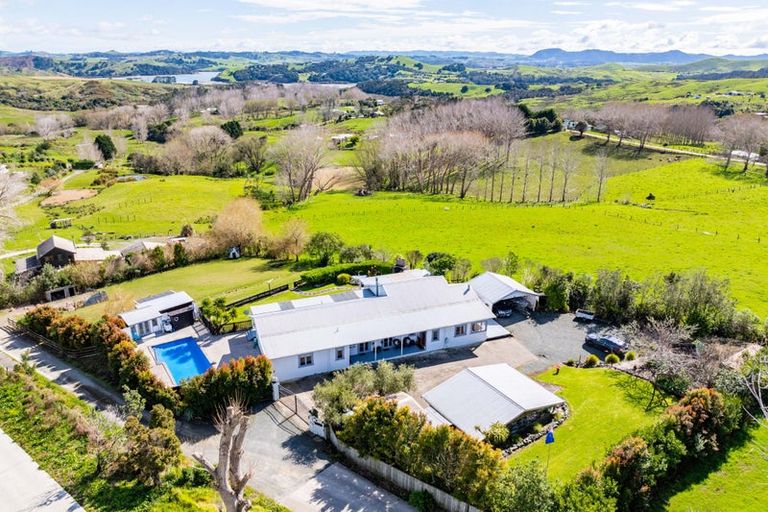 Photo of property in 956 Oneriri Road, Kaiwaka, 0573
