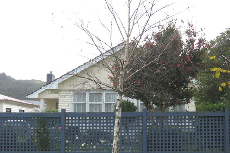 Photo of property in 1/28 Garden Road, Avalon, Lower Hutt, 5011