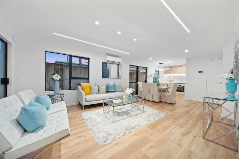Photo of property in 29c Hywell Place, Manurewa, Auckland, 2102