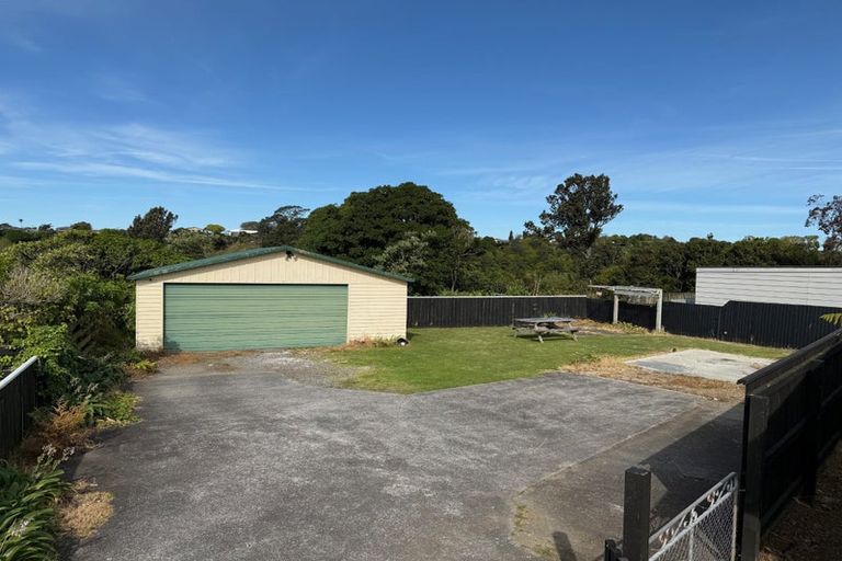 Photo of property in 110a Riversdale Drive, Merrilands, New Plymouth, 4312