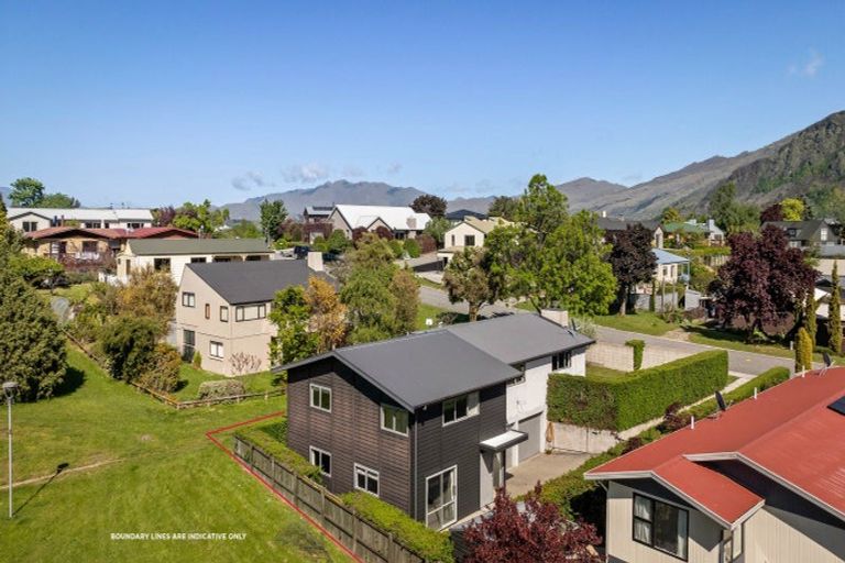 Photo of property in 8 Bracken Street, Arrowtown, 9302