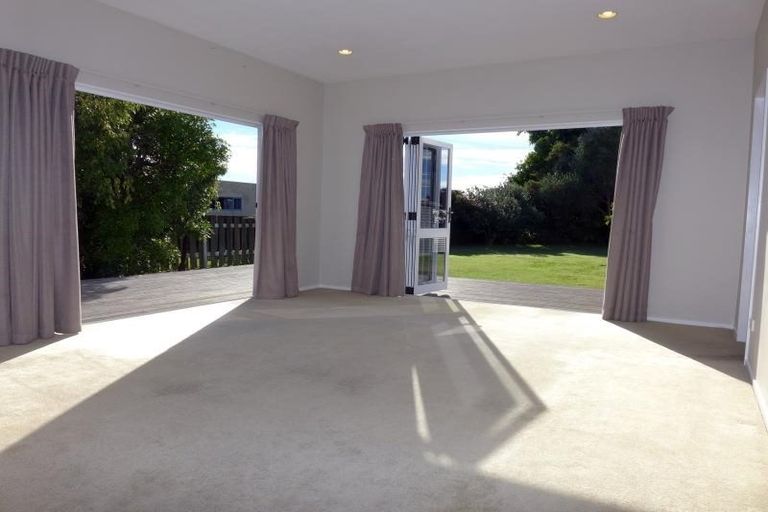 Photo of property in 4 Jervois Road, Jervoistown, Napier, 4112