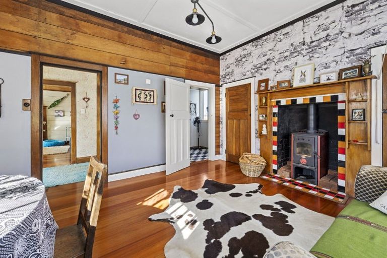 Photo of property in 21 Egmont Street, Patea, 4520