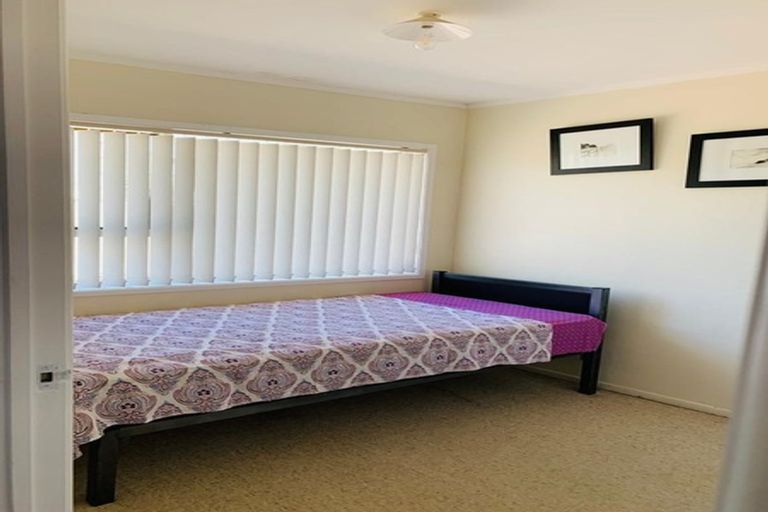 Photo of property in 42a Trentham Road, Papakura, 2110
