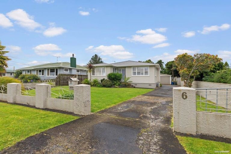 Photo of property in 6 Woodford Avenue, Henderson, Auckland, 0610