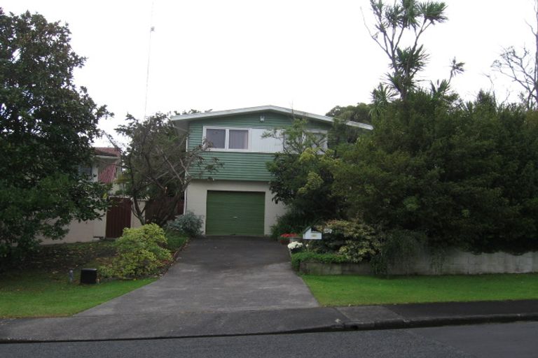 Photo of property in 40 Preston Avenue, Henderson, Auckland, 0610