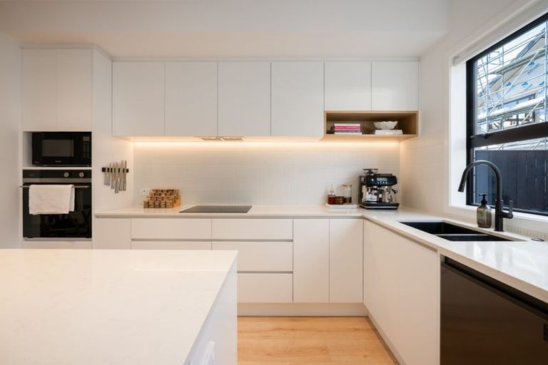 Photo of property in 12 Papai Lane, Massey, Auckland, 0614