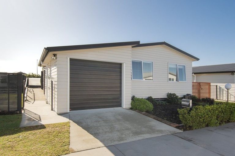 Photo of property in 215/11 Kamahi Crescent, Papamoa Beach, Papamoa, 3118