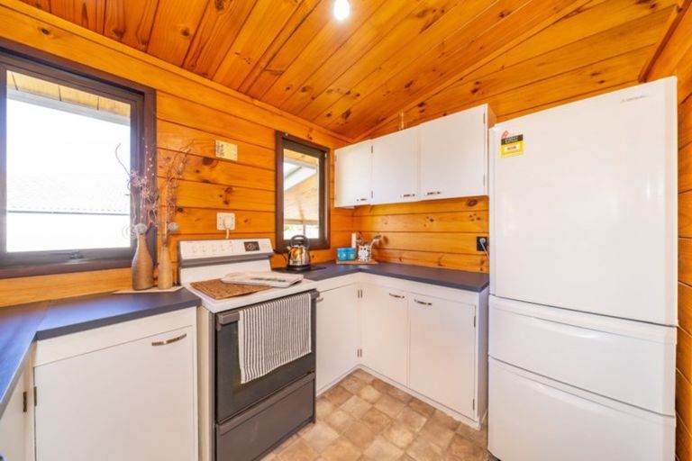 Photo of property in 10 Jasper Grove, Birchville, Upper Hutt, 5018