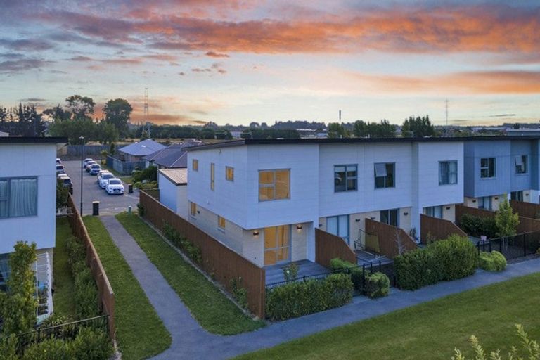 Photo of property in 17 Air Race Lane, Halswell, Christchurch, 8025