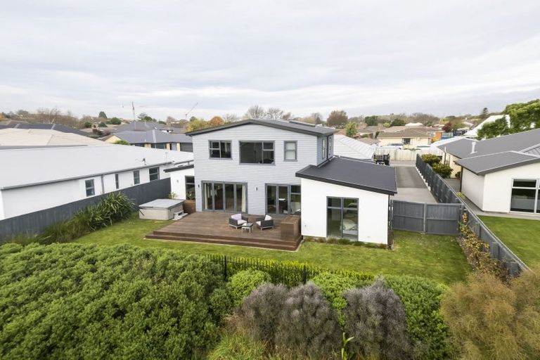 Photo of property in 6 Kilkivan Lane, Broomfield, Christchurch, 8042
