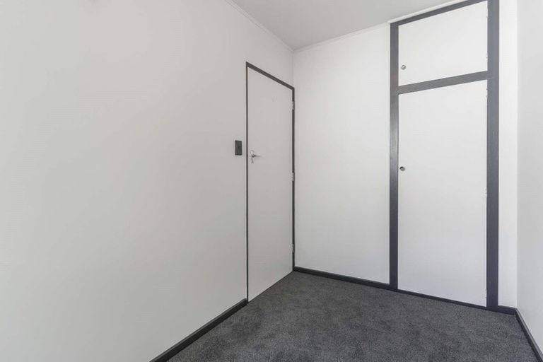 Photo of property in 2/42 Mathesons Road, Phillipstown, Christchurch, 8011