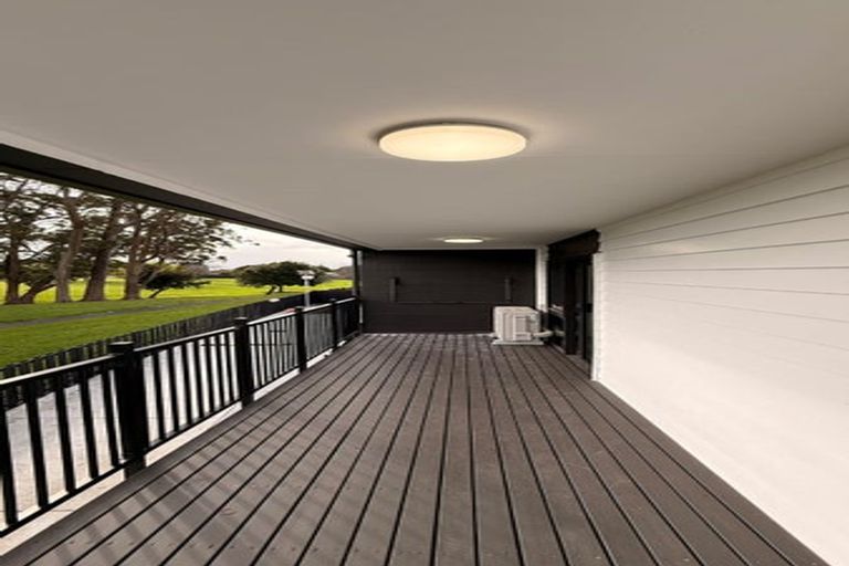 Photo of property in 51 Sharland Avenue, Manurewa, Auckland, 2102