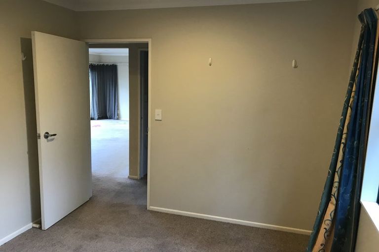 Photo of property in 86a Aeroview Drive, Beach Haven, Auckland, 0626