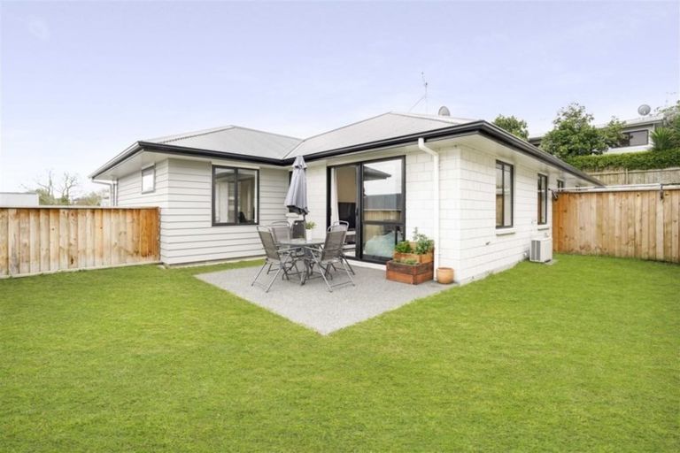 Photo of property in 3/142 Forest Lake Road, Forest Lake, Hamilton, 3200