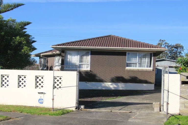Photo of property in 6 Vetori Place, Clover Park, Auckland, 2023