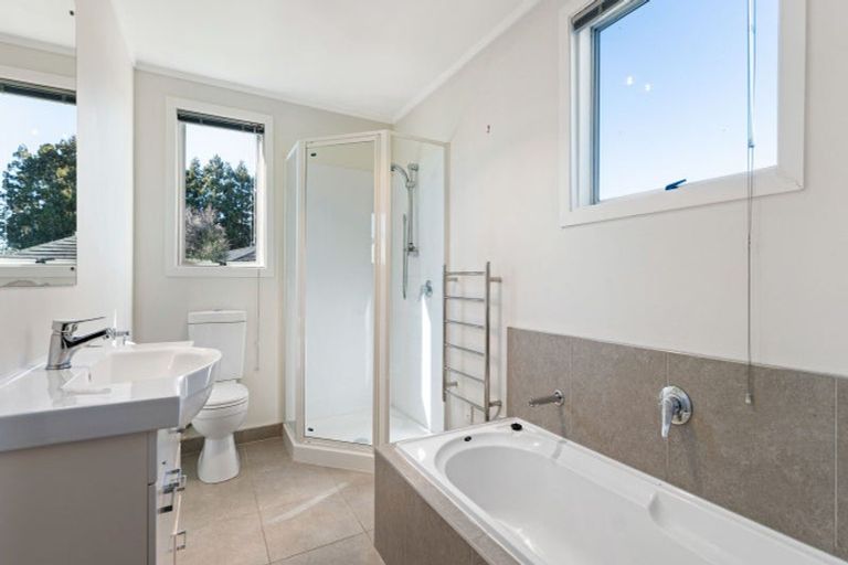 Photo of property in 72 Ruebe Road, Buckland, Pukekohe, 2677