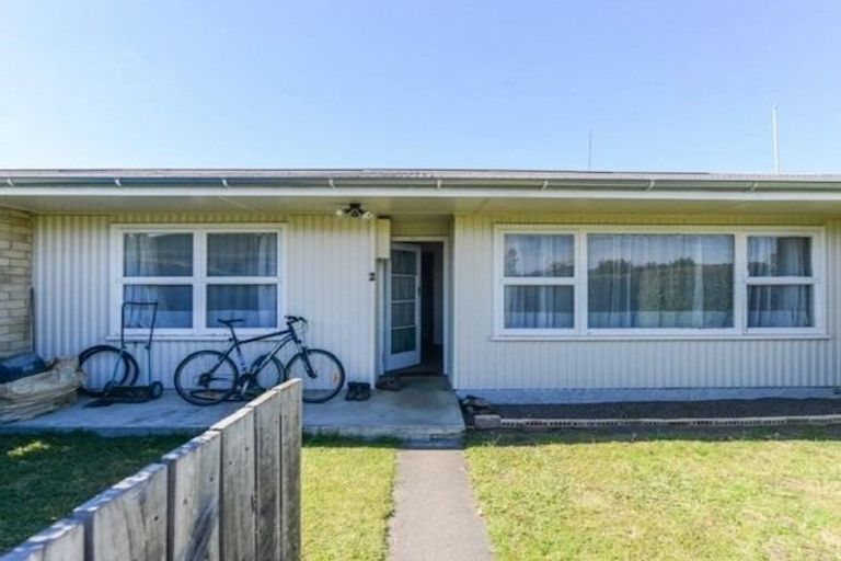 Photo of property in 2/707 Alexandra Street, Parkvale, Hastings, 4122