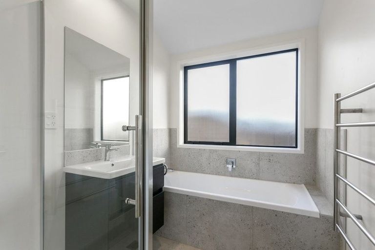 Photo of property in 5 Maraeariki Avenue, Orewa, 0931