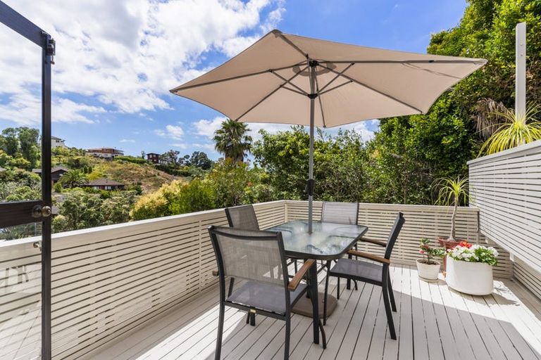 Photo of property in 5 Honeysuckle Lane, Mairangi Bay, Auckland, 0630