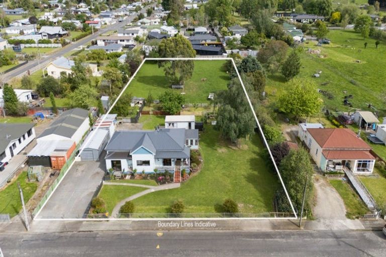 Photo of property in 7 Rathbone Street, Waipawa, 4210