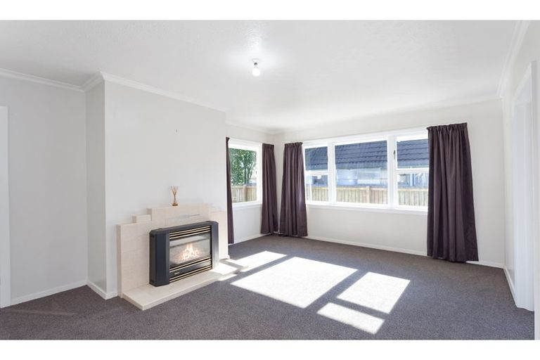 Photo of property in 1/74 Russley Road, Russley, Christchurch, 8042