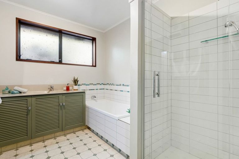 Photo of property in 27a Sayers Crescent, Ilam, Christchurch, 8041