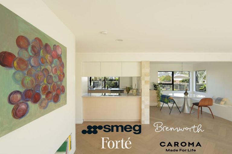 Photo of property in 2 Glendawn Place, Bayview, Auckland, 0629