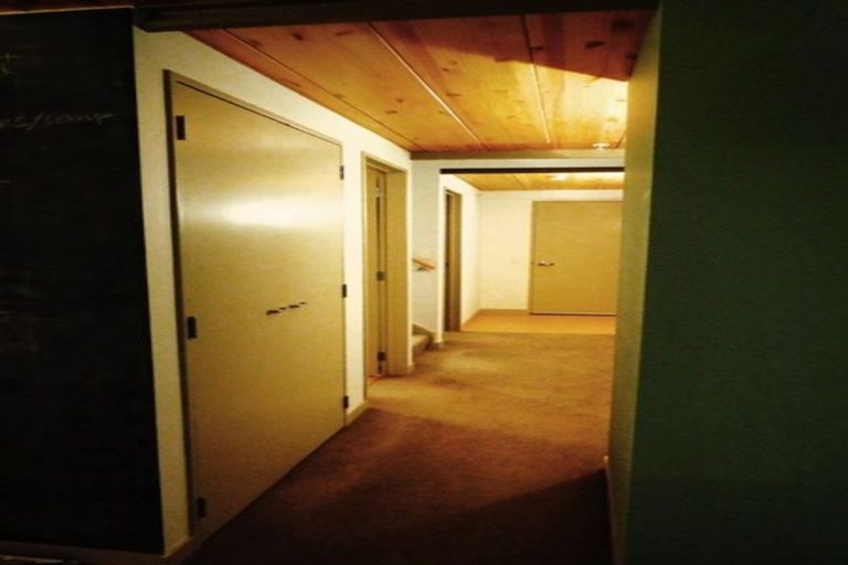 Photo of property in Stadium Garden Flats, 118/107 Thorndon Quay, Pipitea, Wellington, 6011