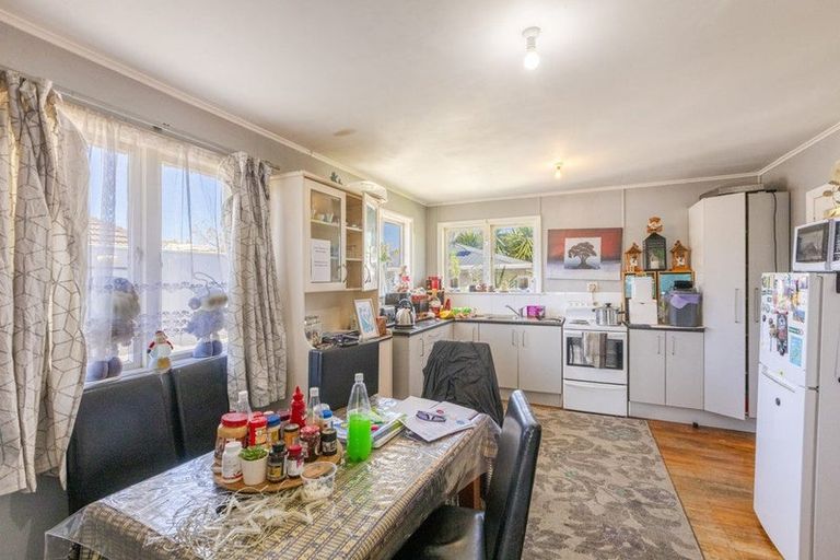 Photo of property in 17 Gilray Avenue, Maraenui, Napier, 4110