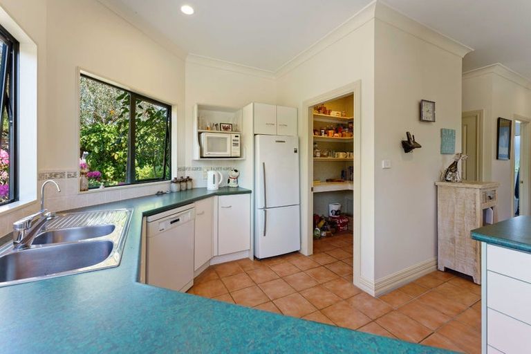 Photo of property in 121 Gear Road, Te Horo, Otaki, 5582