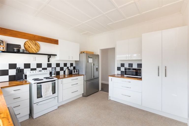 Photo of property in 42 King Street, Marton, 4710