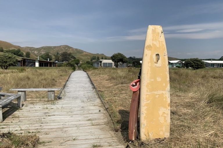 Photo of property in 87 Shoal Beach Road, Aramoana, Omakere, 4271