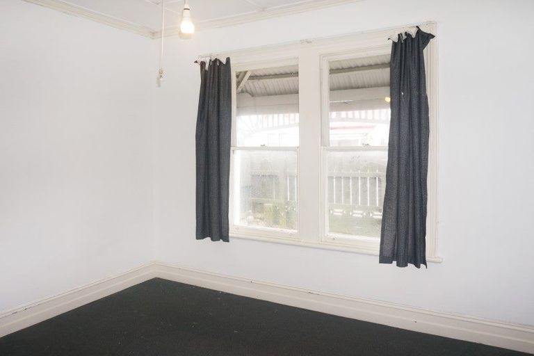 Photo of property in 65 Centre Street, Strathern, Invercargill, 9812