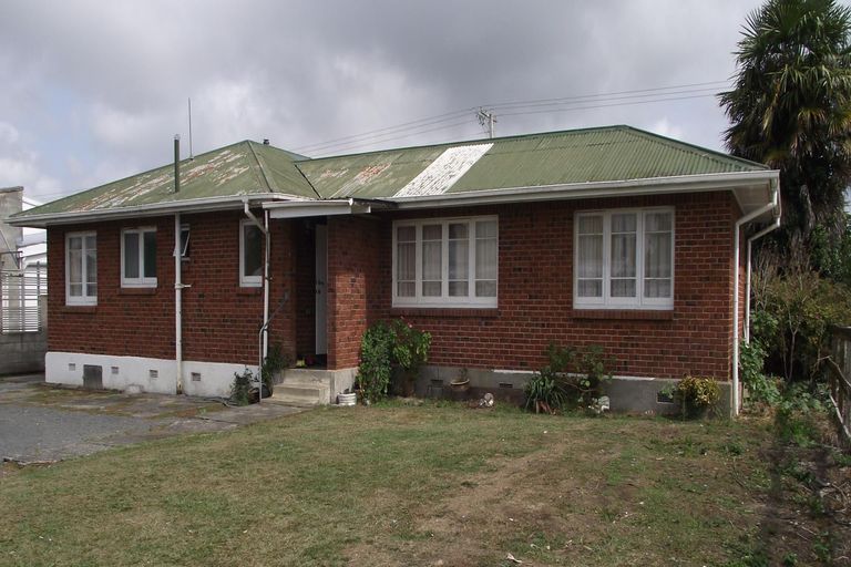 Photo of property in 130 Studholme Street, Morrinsville, 3300