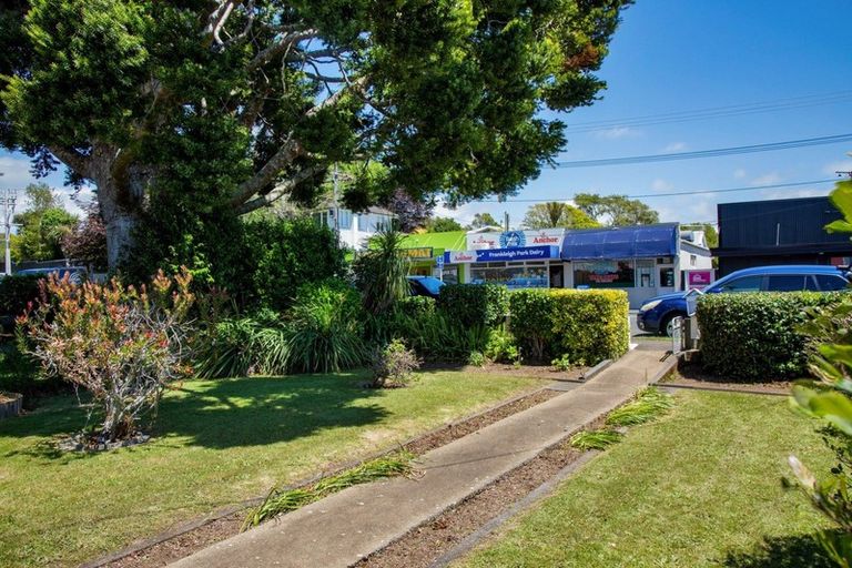 Photo of property in 67 Govett Avenue, Frankleigh Park, New Plymouth, 4310